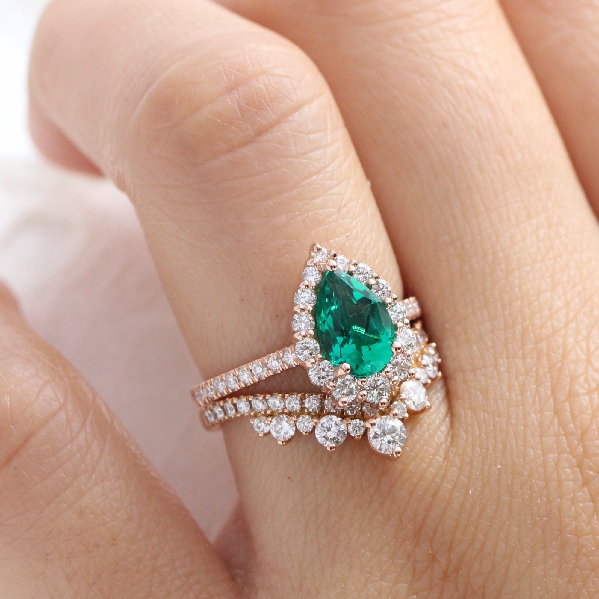 Emerald diamond deals gold band