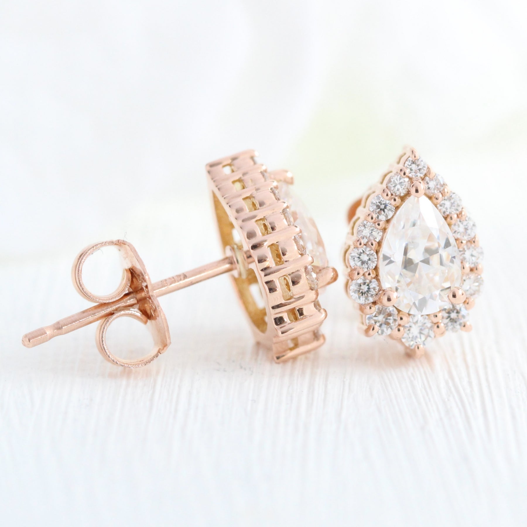 Rose gold halo hot sale diamond earrings