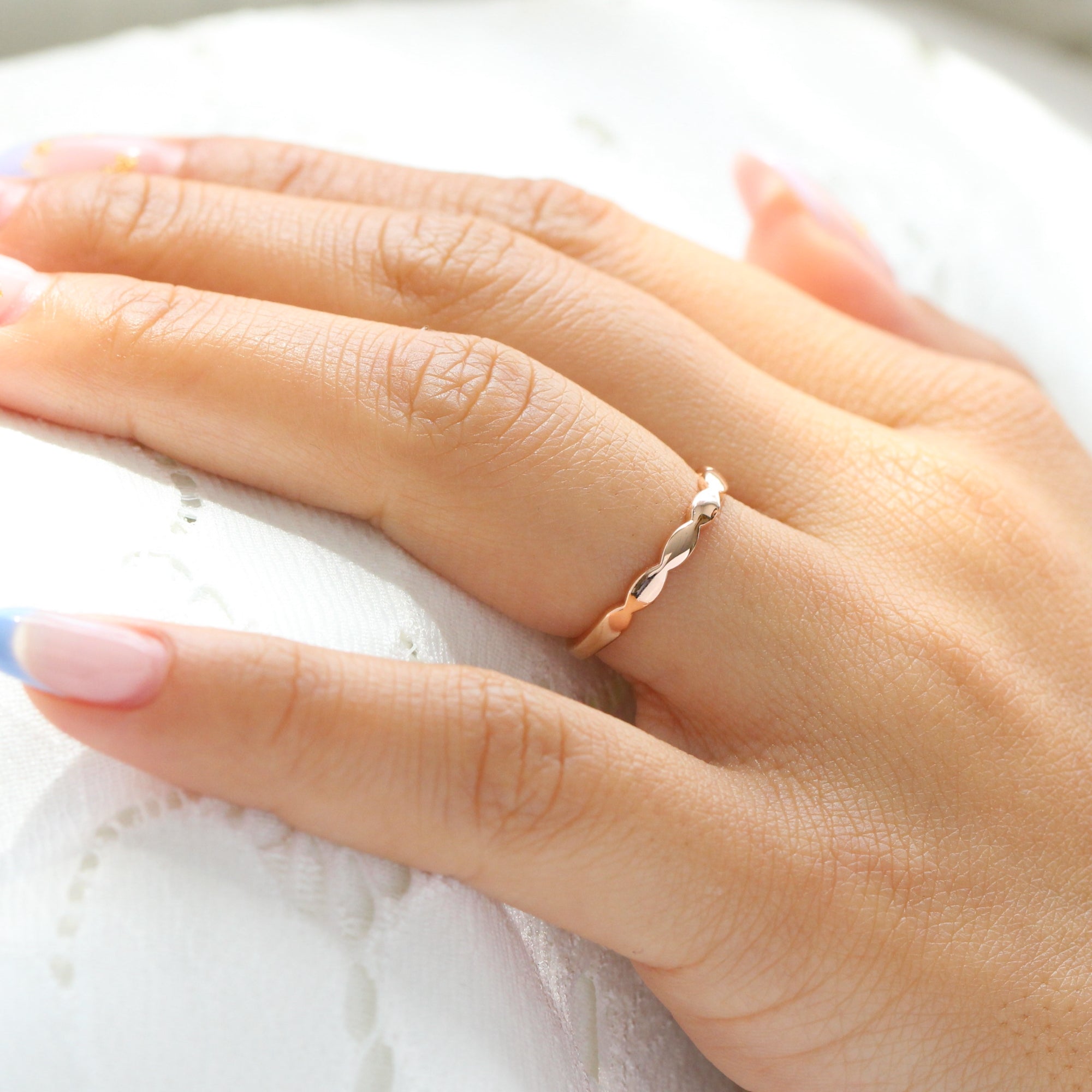 Plain band sales wedding ring