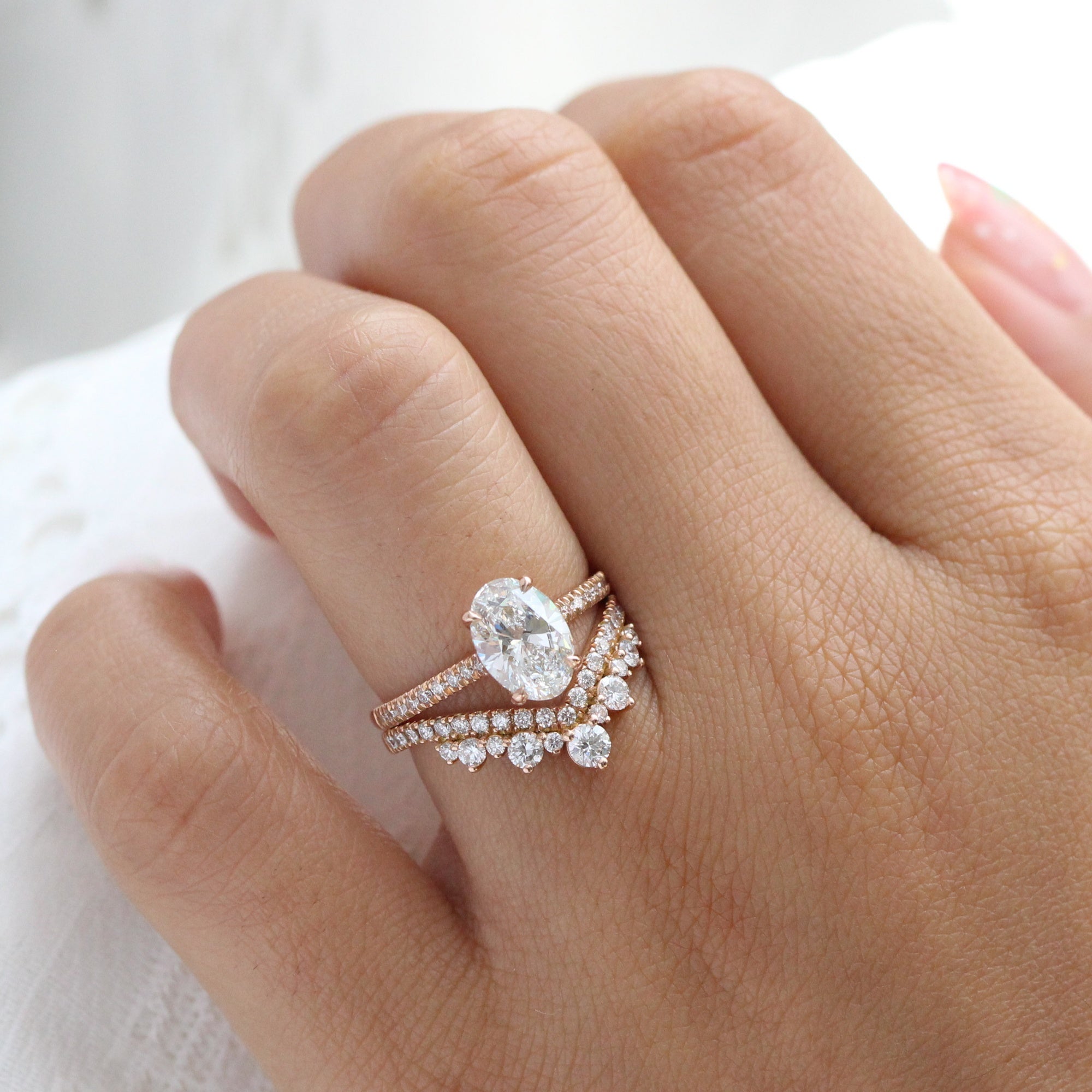 Oval diamond deals anniversary ring