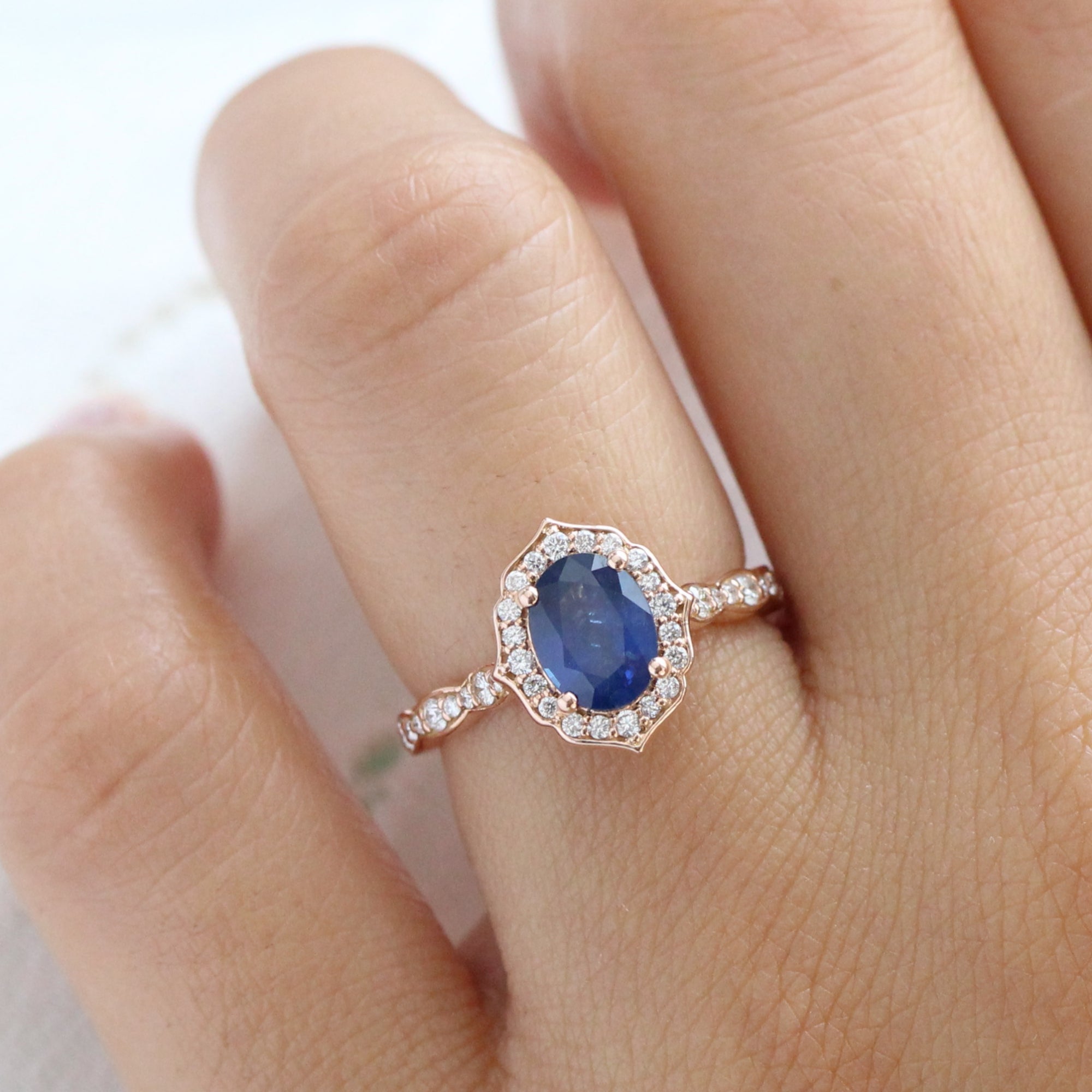 Natural Blue Sapphire Engagement Ring Gold Vintage Halo Diamond Ring