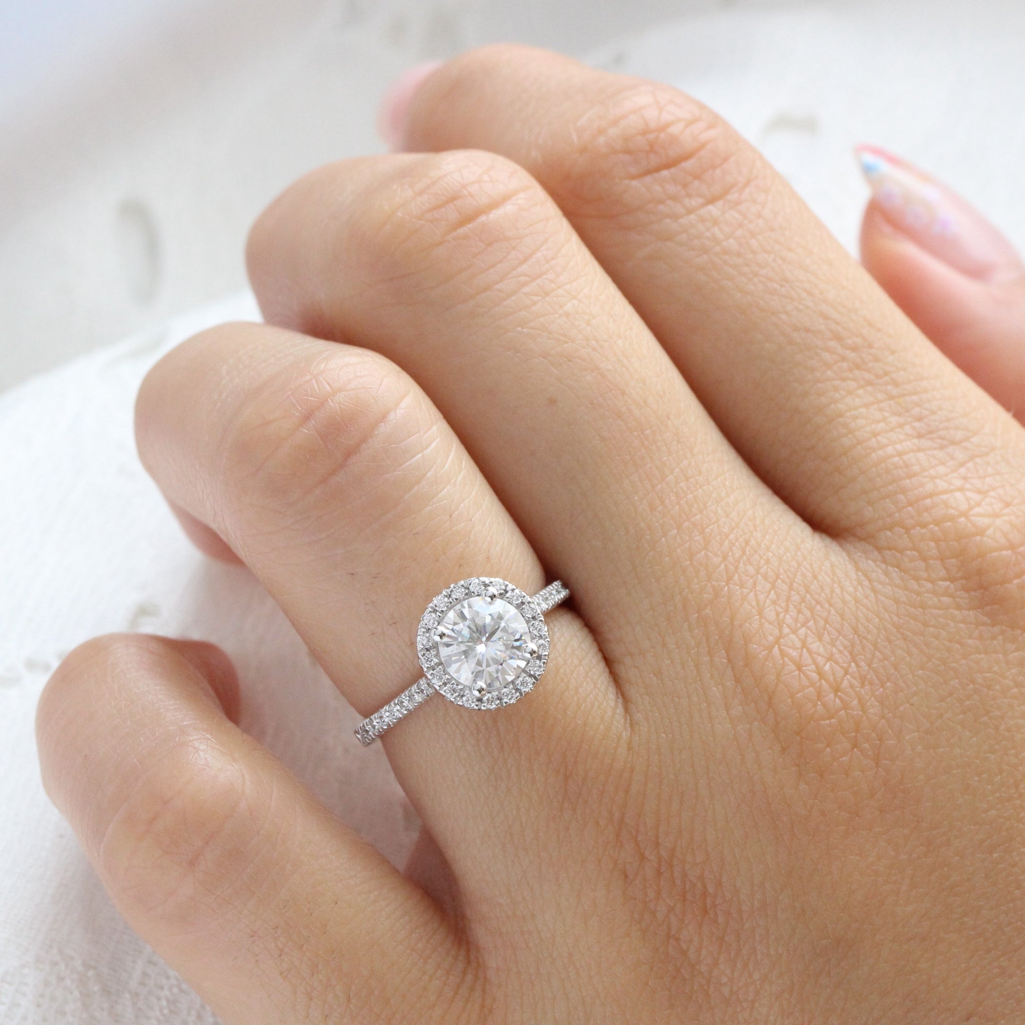 Round diamond with sales round halo