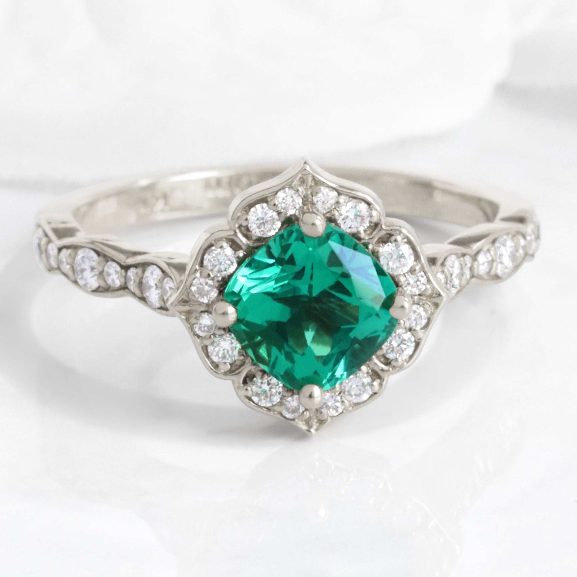 Exquisite Round Emerald Birthstone Rings for Women, Bride Wedding sale Engagement Ring