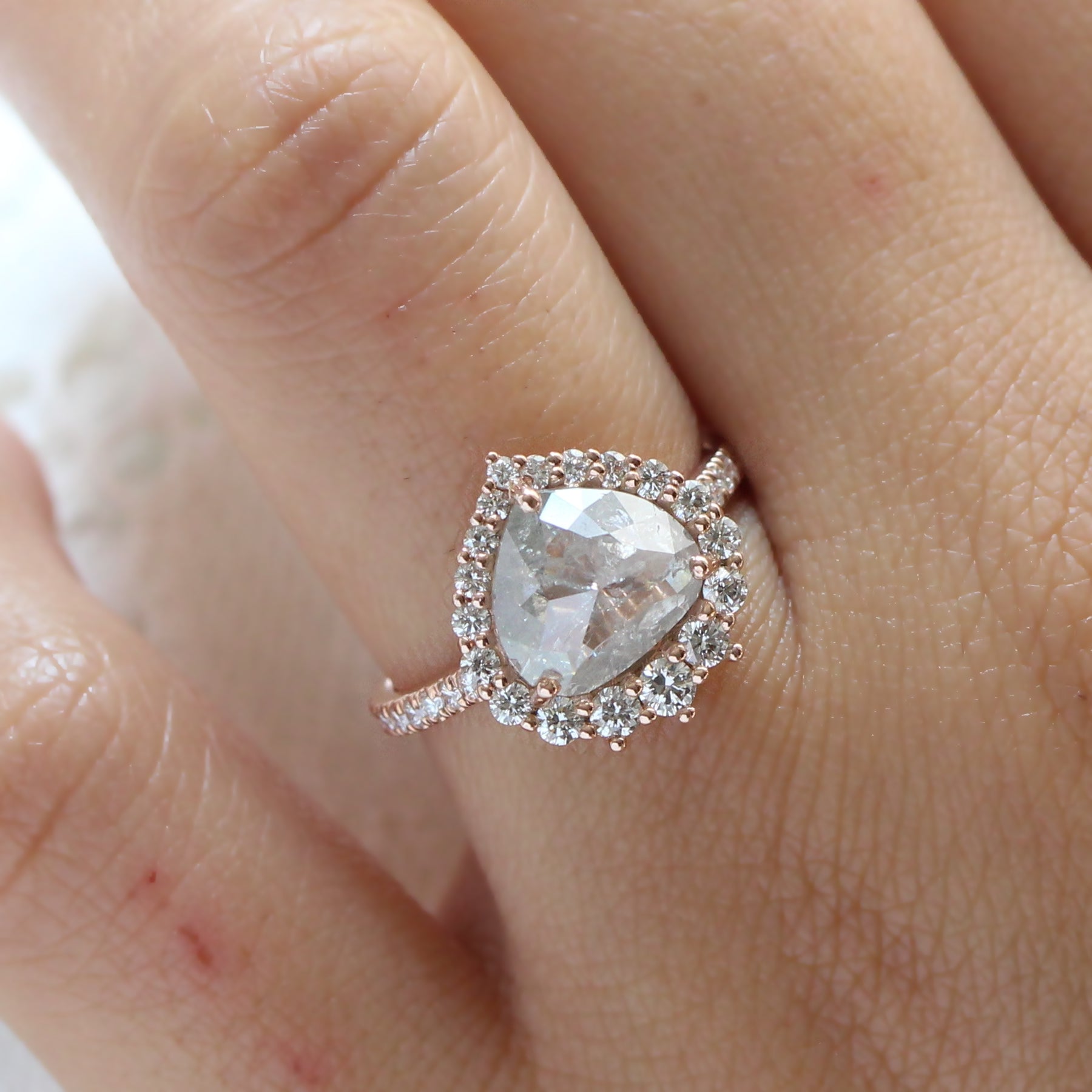 Large pear shaped engagement on sale rings