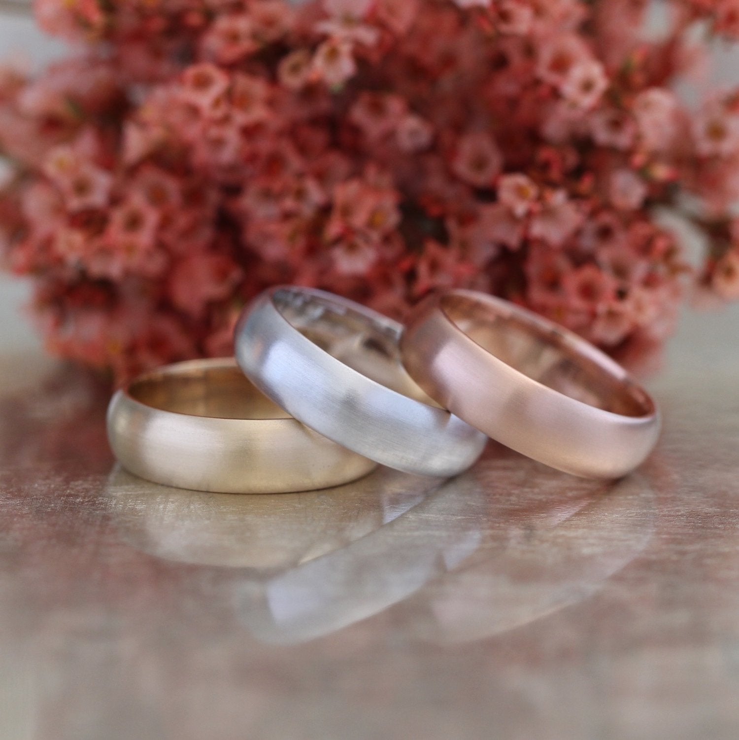 Men and Women's Gold Wedding Ring Promise Couple Ring - China Wedding Band  Ring and Polished Wedding Ring price | Made-in-China.com