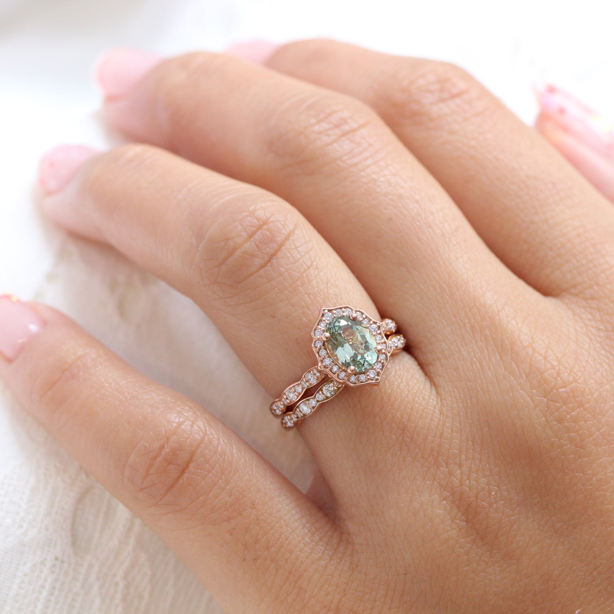 Oval green sapphire ring rose gold matching diamond wedding band la more design jewelry