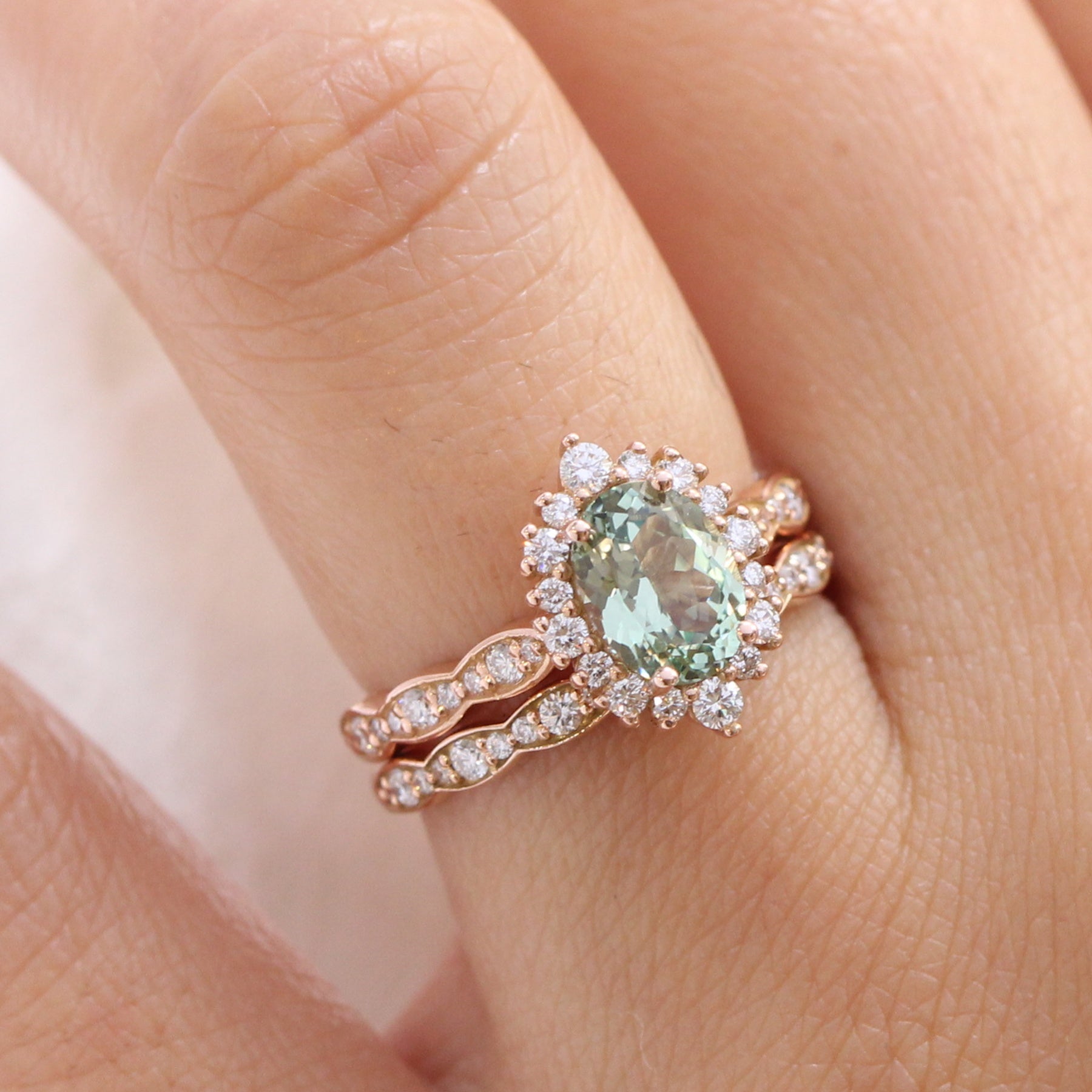 Oval green sapphire ring rose gold matching diamond wedding band la more design jewelry