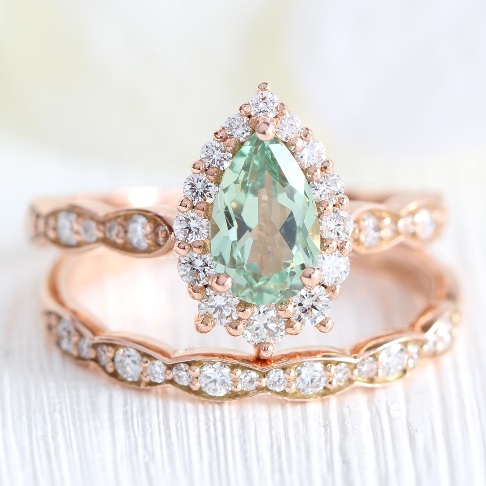 Pear green sapphire ring rose gold matching diamond wedding band la more design jewelry