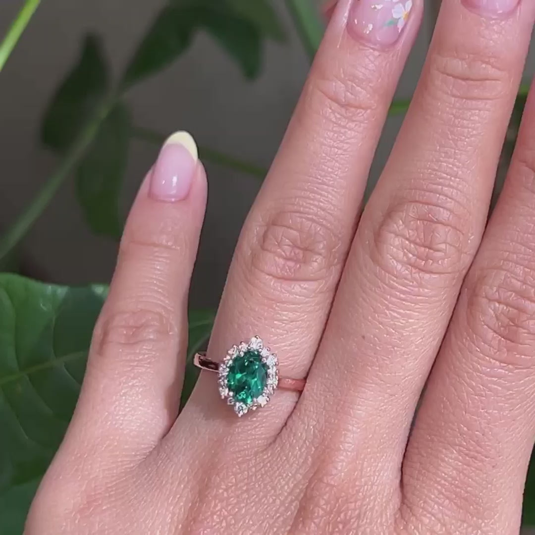 Emerald ring diamond deals halo