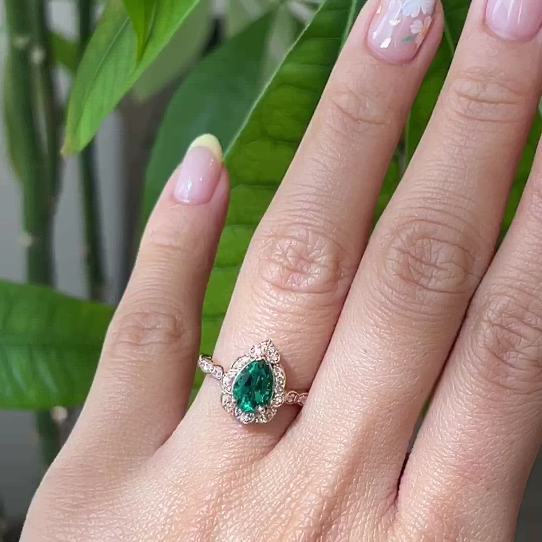 Vintage 9ct Gold Emerald and Old Cut Diamond Daisy Ring Brighton – GoldArts