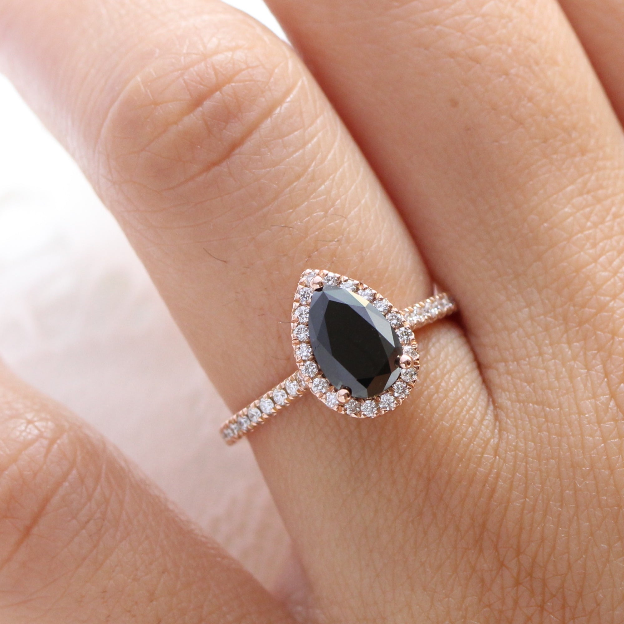 Black diamond wedding rings shop for her