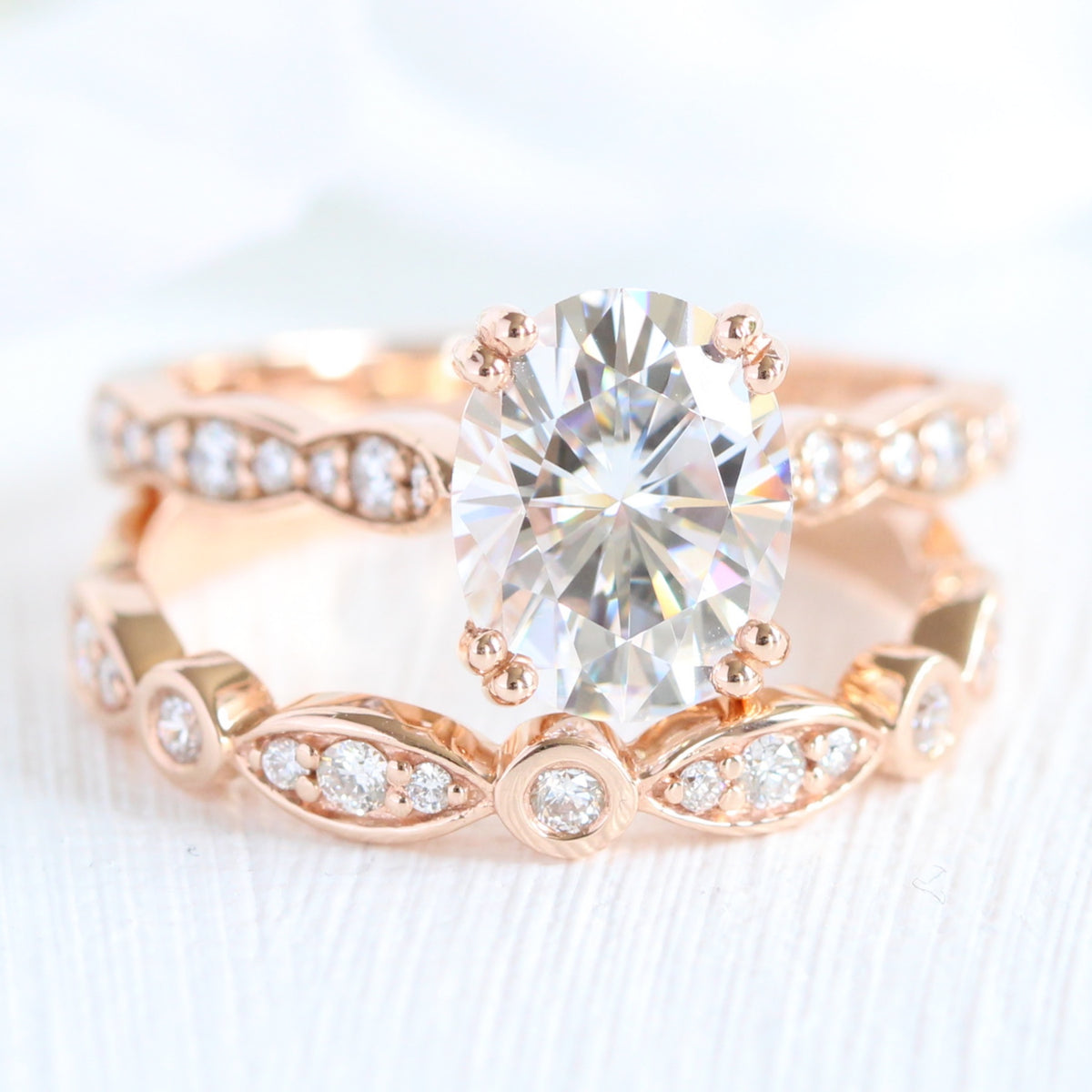 Rose Gold Oval Moissanite Diamond Solitaire Engagement Ring Band | La ...