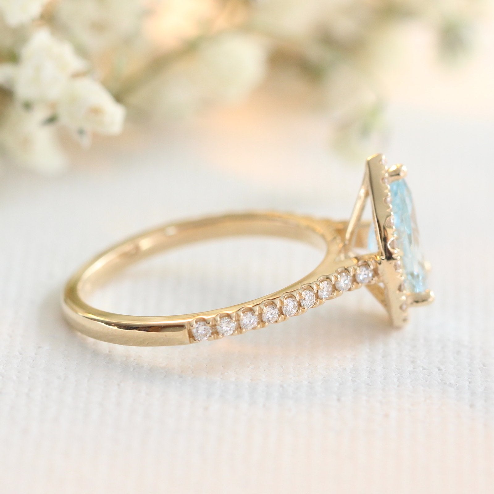 Aquamarine Engagement Ring in White Gold